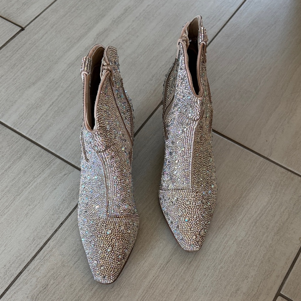 Elegant Sincerly Jules Bedazzled Beaded Ankle Boots size 8